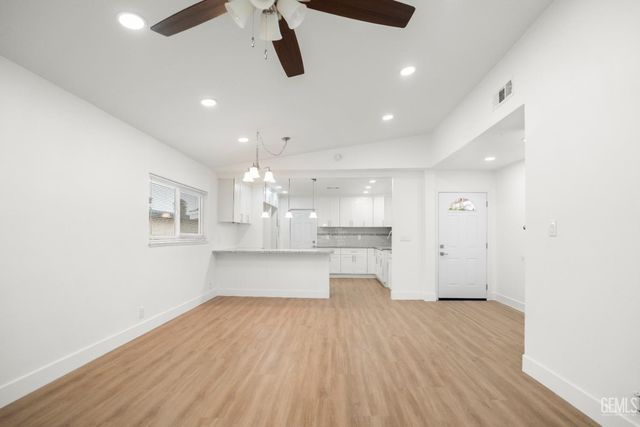 2612 LEE Street, Bakersfield, CA 93304