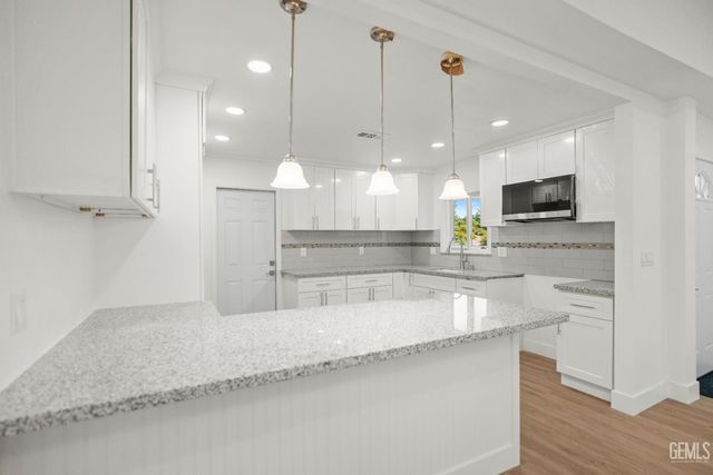 2612 LEE Street, Bakersfield, CA 93304