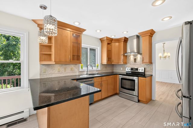 21 Harmony Lane, Monroe, CT 06468