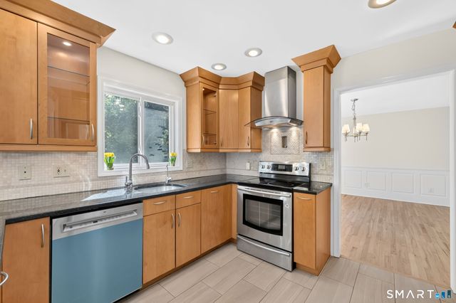 21 Harmony Lane, Monroe, CT 06468