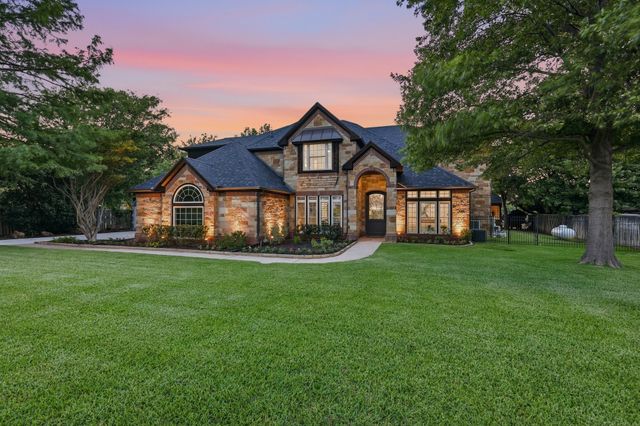 210 Canyon Oaks Drive, Argyle, TX 76226