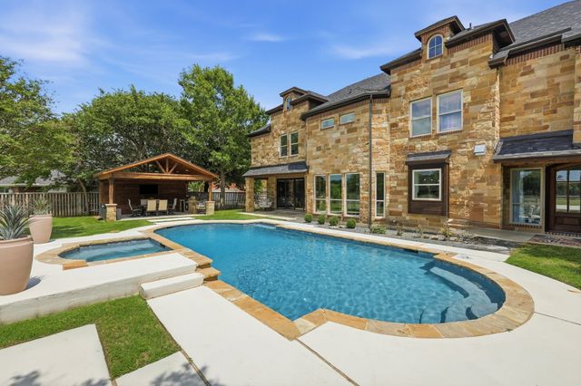 210 Canyon Oaks Drive, Argyle, TX 76226