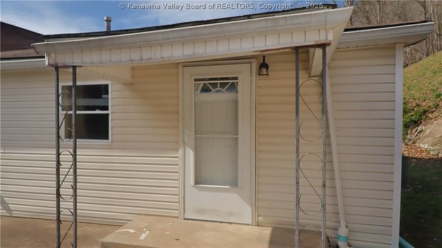 3566 Spring Fork Drive, Charleston, WV 25306