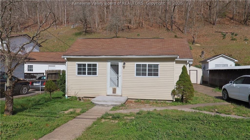 3566 Spring Fork Drive, Charleston, WV 25306