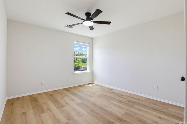 11715 VERDIS VLY, San Antonio, TX 78245