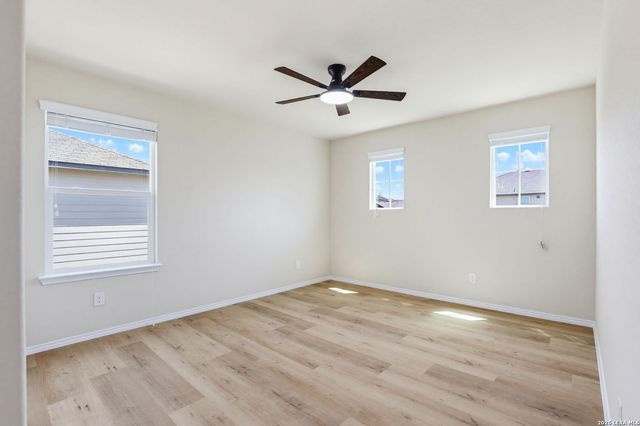 11715 VERDIS VLY, San Antonio, TX 78245