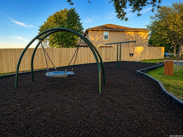 11715 VERDIS VLY, San Antonio, TX 78245