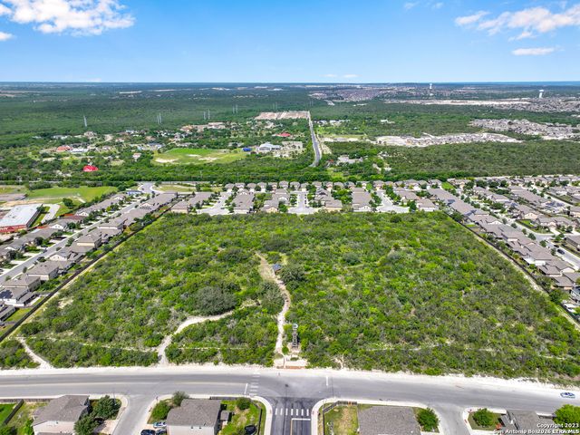 11715 VERDIS VLY, San Antonio, TX 78245