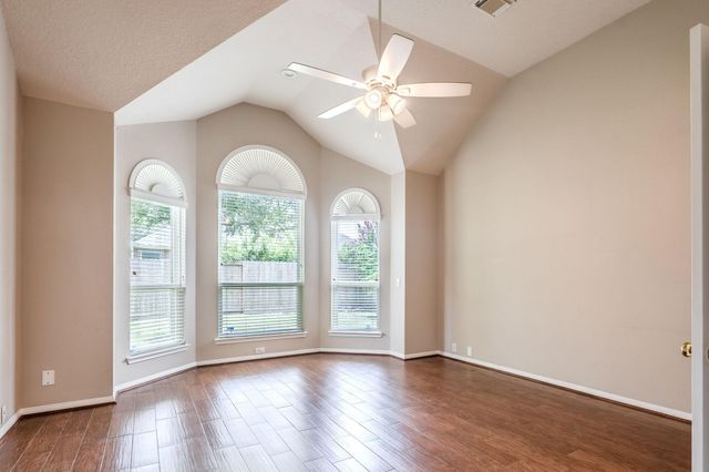 2615 Sunday House Drive, Pearland, TX 77584