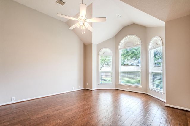 2615 Sunday House Drive, Pearland, TX 77584