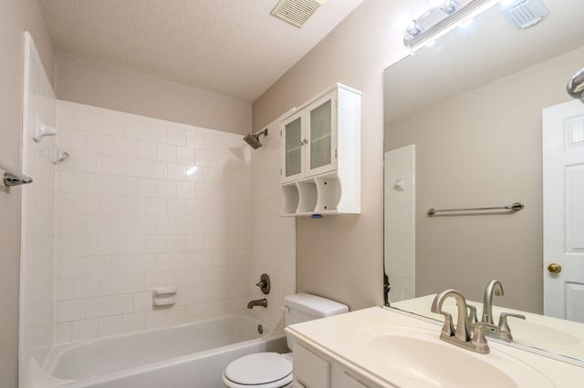 2615 Sunday House Drive, Pearland, TX 77584