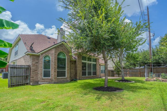 2615 Sunday House Drive, Pearland, TX 77584