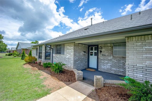 201 E Chicago Street, Shawnee, OK 74804