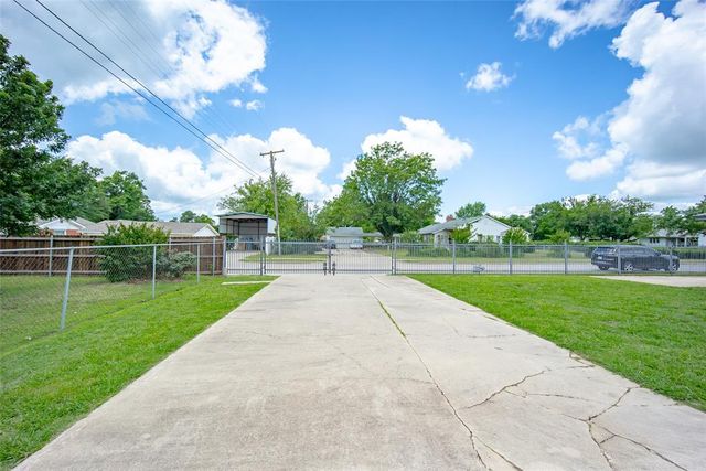 201 E Chicago Street, Shawnee, OK 74804