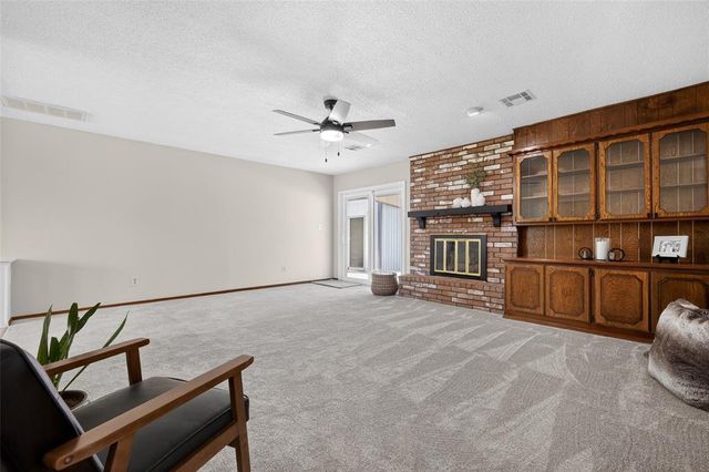 201 E Chicago Street, Shawnee, OK 74804