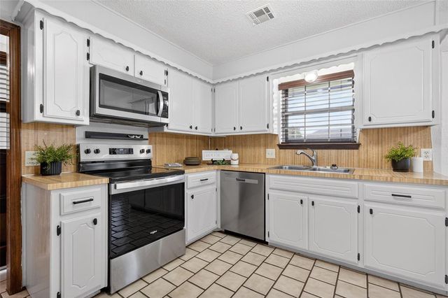 201 E Chicago Street, Shawnee, OK 74804