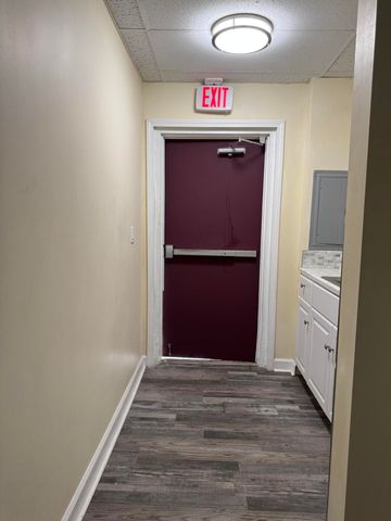 5455 S Wayne Road, Wayne City, MI 48184