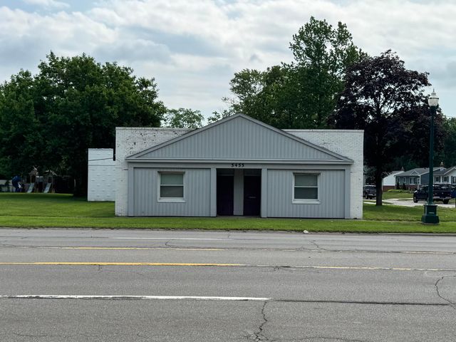 5455 S Wayne Road, Wayne City, MI 48184
