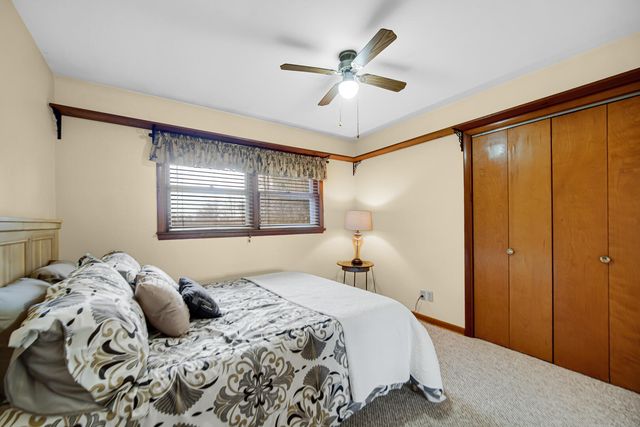 1709 E Lincolnway, La Porte, IN 46350