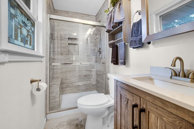 1709 E Lincolnway, La Porte, IN 46350