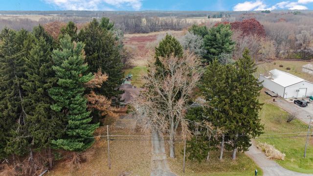 1709 E Lincolnway, La Porte, IN 46350