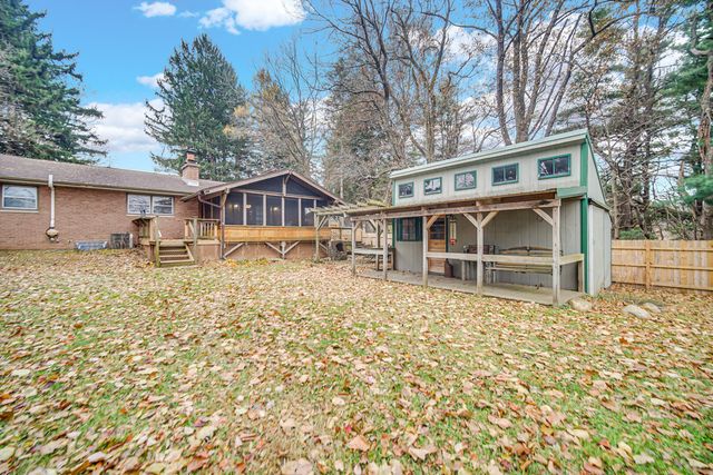 1709 E Lincolnway, La Porte, IN 46350