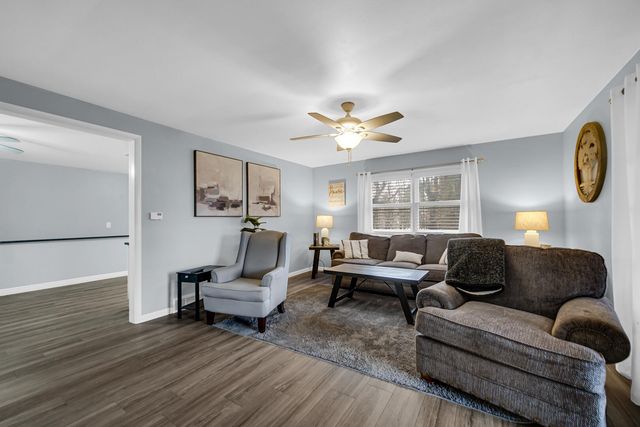 1709 E Lincolnway, La Porte, IN 46350