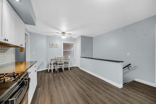 1709 E Lincolnway, La Porte, IN 46350