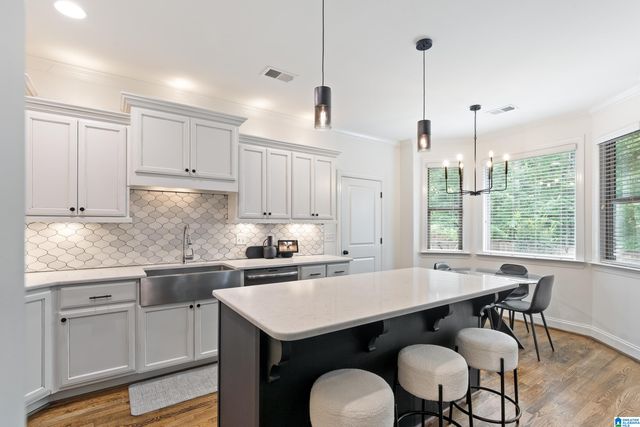 221 GREY OAKS DRIVE, Pelham, AL 35124