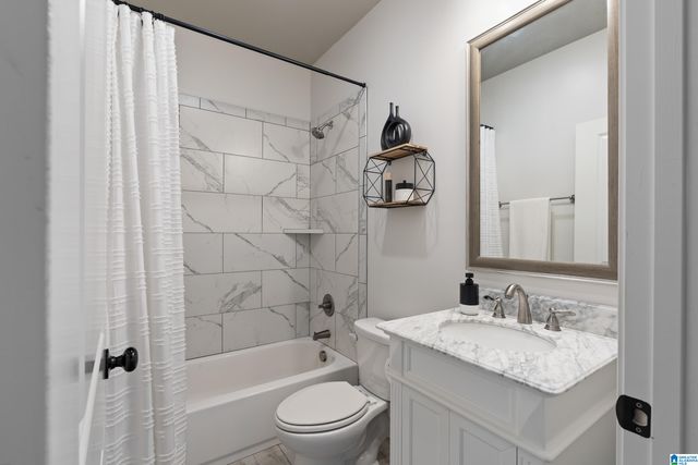 221 GREY OAKS DRIVE, Pelham, AL 35124