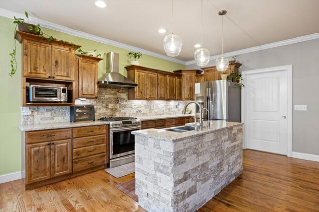 292 District Line Road, Trenton, GA 30752