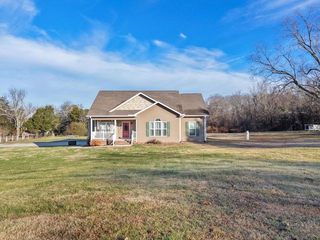 292 District Line Road, Trenton, GA 30752