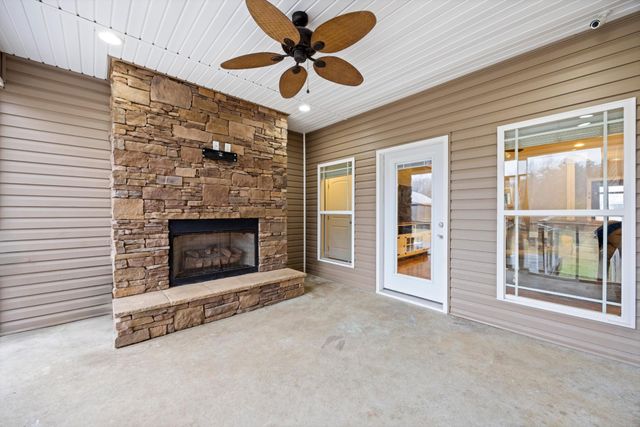 292 District Line Road, Trenton, GA 30752