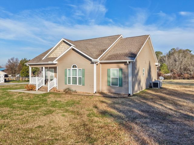 292 District Line Road, Trenton, GA 30752