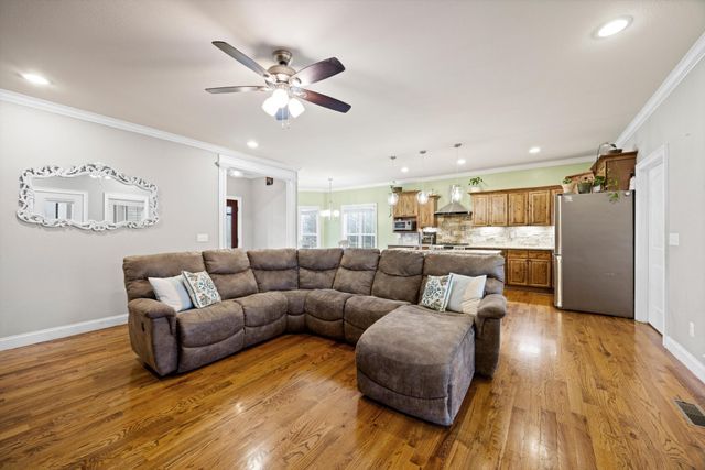 292 District Line Road, Trenton, GA 30752