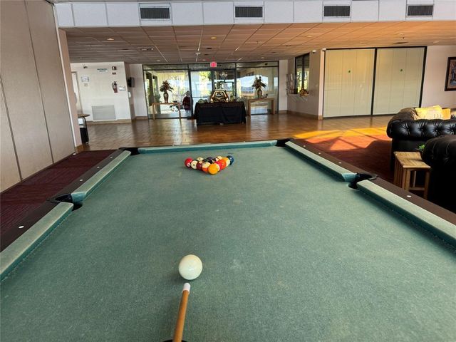 111 LAKE EMERALD Drive 407, Oakland Park, FL 33309