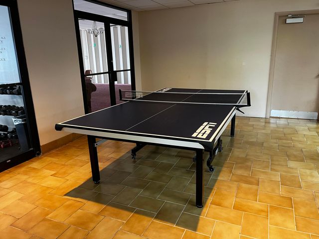 111 LAKE EMERALD Drive 407, Oakland Park, FL 33309