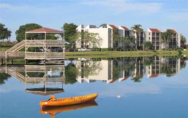 111 LAKE EMERALD Drive 407, Oakland Park, FL 33309