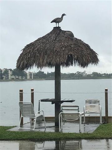 111 LAKE EMERALD Drive 407, Oakland Park, FL 33309