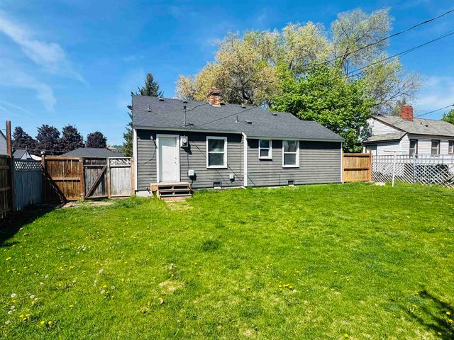 10102 N Whittier St, Spokane, WA 99218