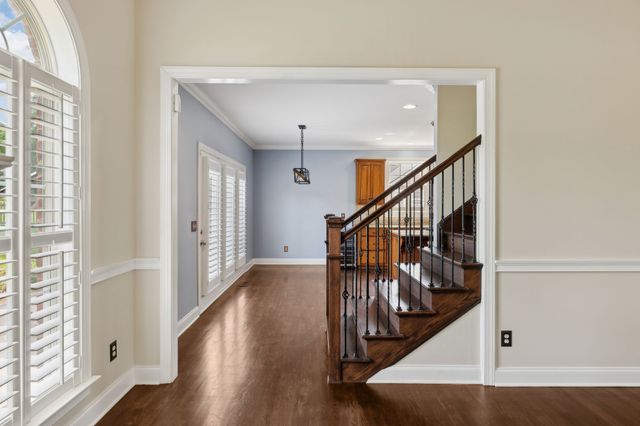1769 Mayflower Dr, Columbia, TN 38401