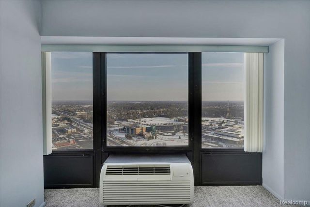 5000 Town Street 3206, Southfield, MI 48075