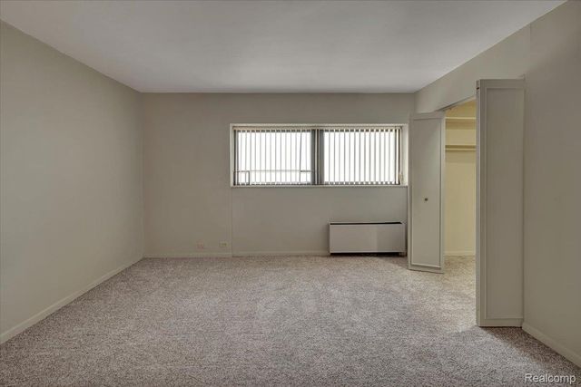 5000 Town Street 3206, Southfield, MI 48075