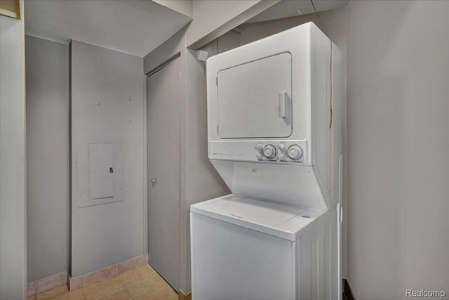 5000 Town Street 3206, Southfield, MI 48075