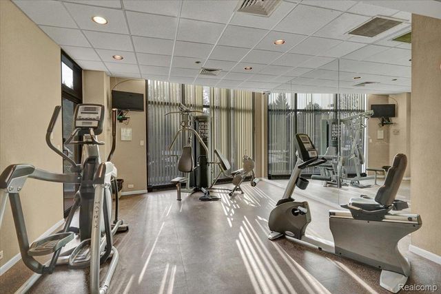 5000 Town Street 3206, Southfield, MI 48075