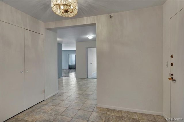 5000 Town Street 3206, Southfield, MI 48075