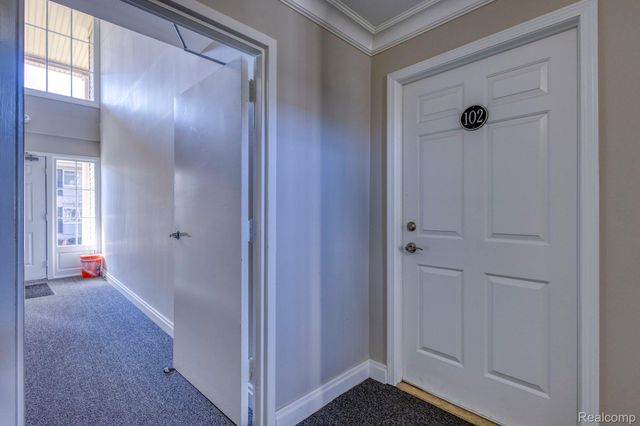 6121 Orchard Lake Road 102, West Bloomfield Charter Township, MI 48322