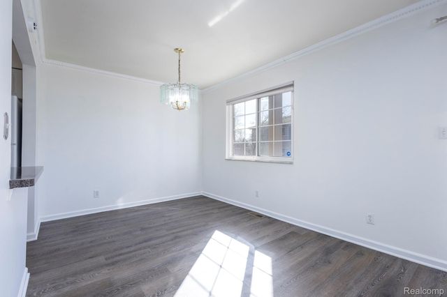 6121 Orchard Lake Road 102, West Bloomfield Charter Township, MI 48322