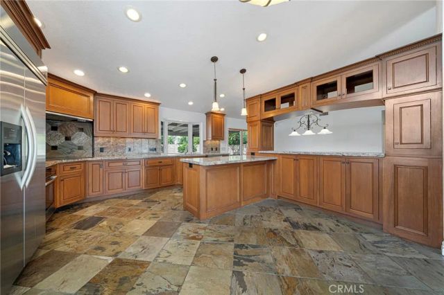 1455 N 13th, Upland, CA 91786