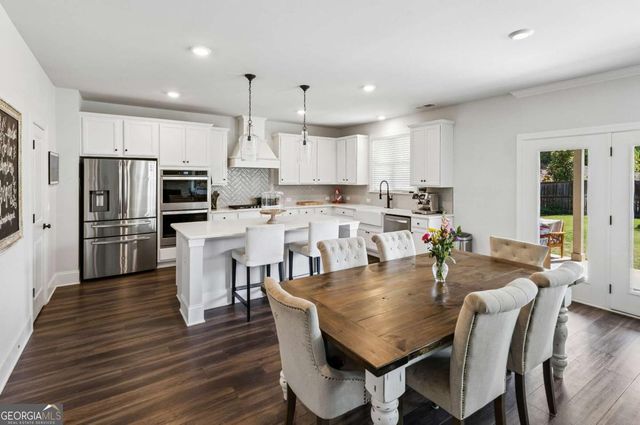 113 Vivian Lane, Peachtree City, GA 30269